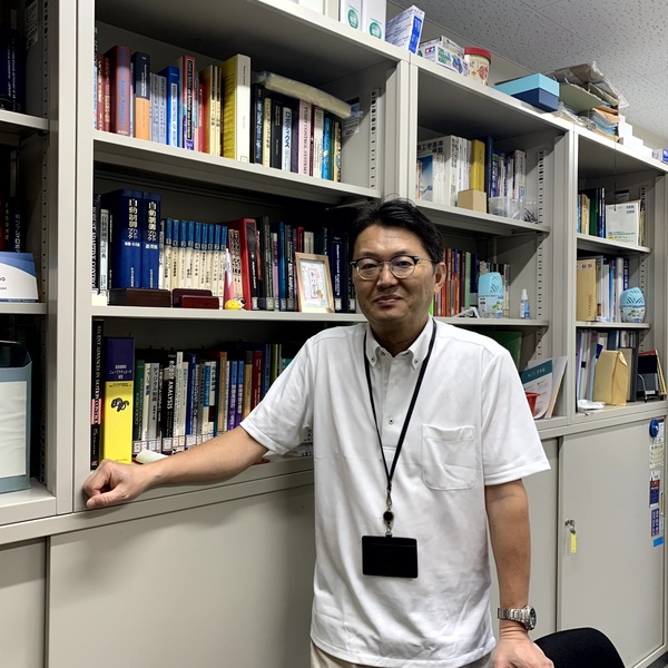 安野先生.jpg