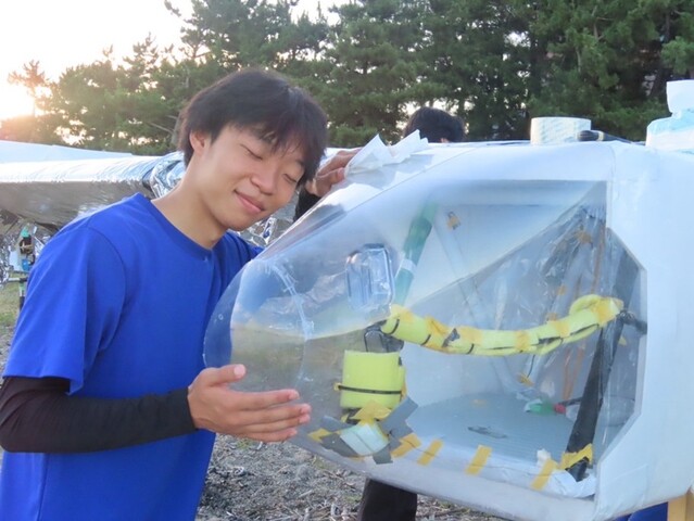 1_那須亮太_コックピット.jpg